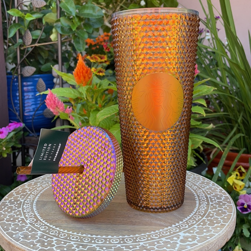 New Starbucks Iridescent Gold Disco Grid Venti Cold Cup / Tumbler